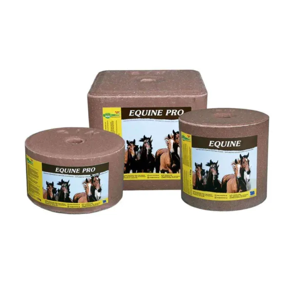 Mineralno vitaminski lizalni kamen za konje Equine Pro.